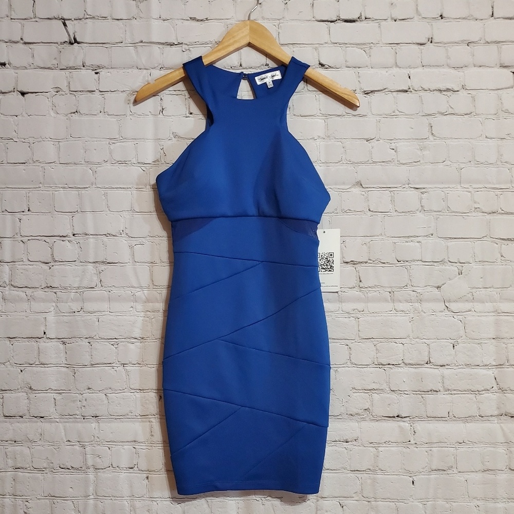Dress - Picture 4 of 7